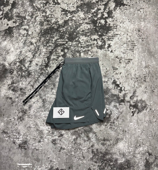 Nike 5" Flex Stride shorts 'Grey'